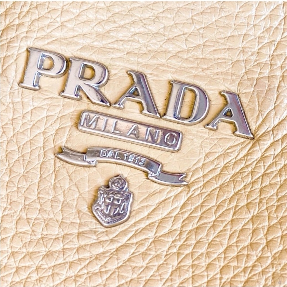 AUTHENTIC PRADA VITELLO DAINO BUTTERY TAN PEBBLE LEATHER HOBO LUXE SHOULDER BAG. - Picture 12 of 14